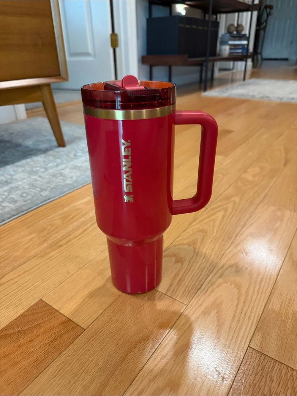 Stanley Cheers & Cheer Quencher ProTour Flip Straw Tumbler - Holly Berry Gloss - Picture 1 of 7